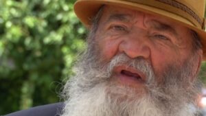 Poeta de Chiquinquirá recitando versos inspirados en la cultura boyacense